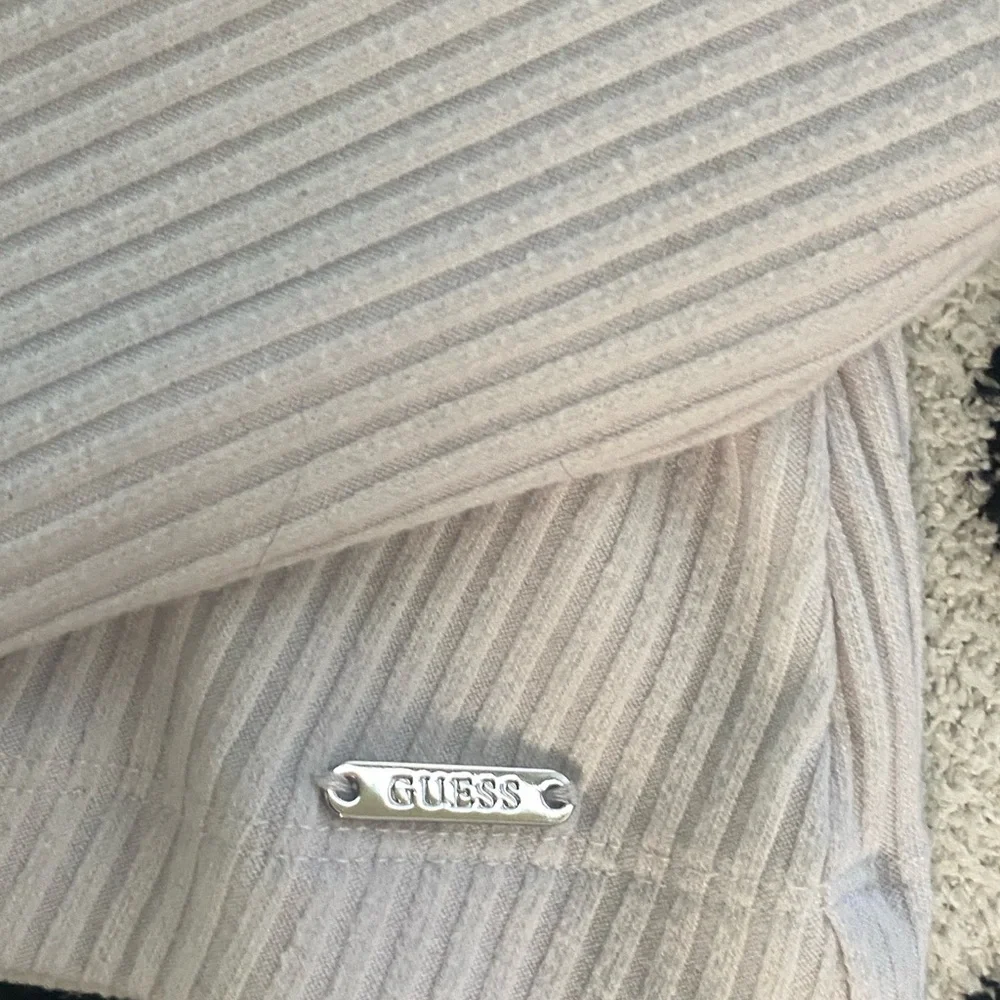 GUESS Women's Ribbed White Top - Picture 3 of 3